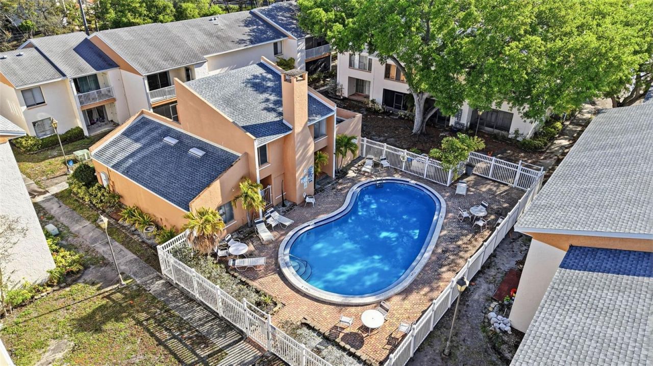 776 100th Avenue N, Unit 104, Saint Petersburg, FL 33702 Photo