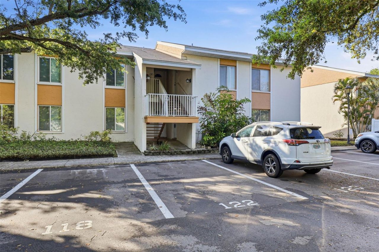 776 100th Avenue N, Unit 104, Saint Petersburg, FL 33702 Photo
