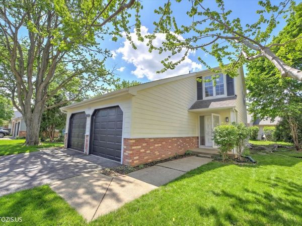 642 Williams Court , Gurnee, IL 60031