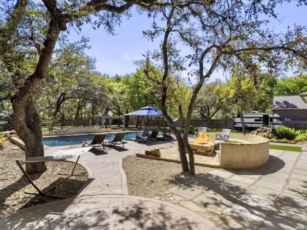 10918 Hunters Way, Helotes, TX 78023