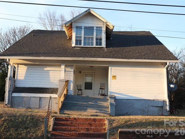 123 E Bell Street , Statesville, NC 28677