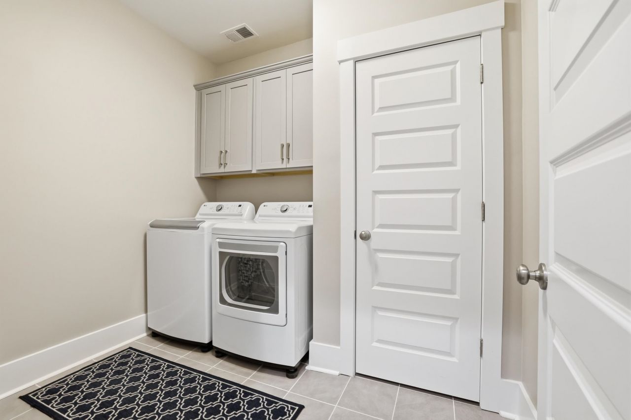 211 Black Water Dr. Photo 11