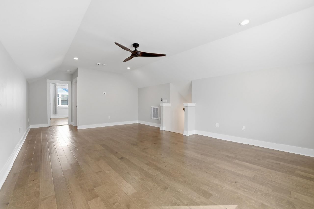 211 Black Water Dr. Photo 38