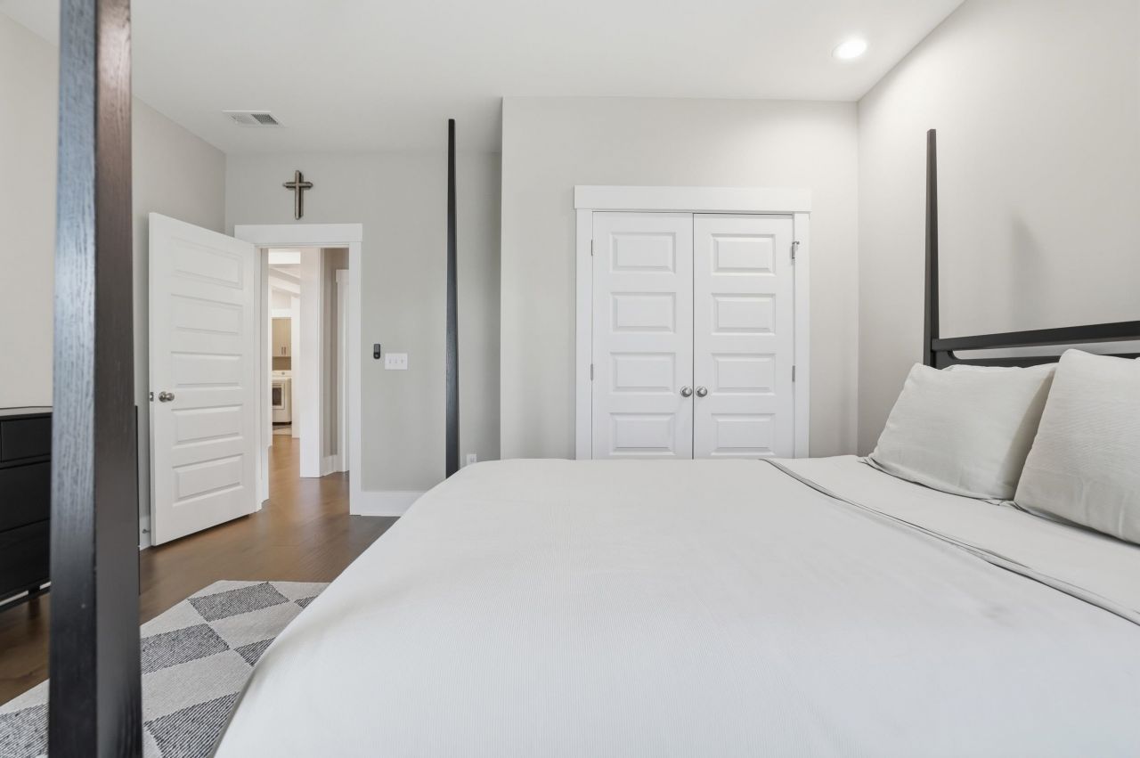 211 Black Water Dr. Photo 9