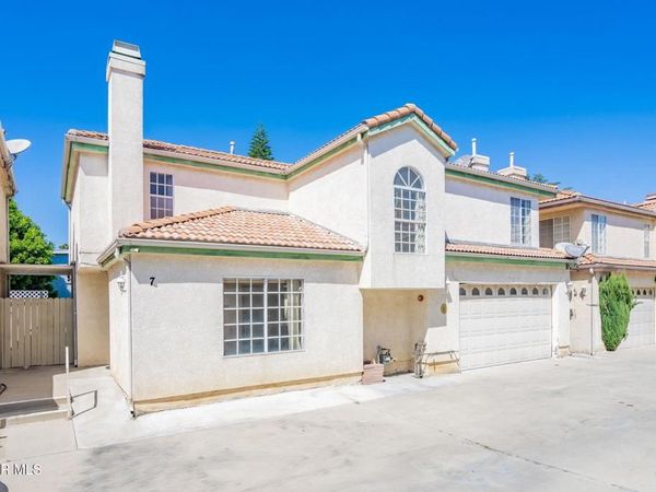 9245 Woodman Avenue, Unit 7, Arleta, CA 91331