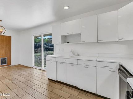 8704 Aquifer Way, Reno, NV 89506 Photo