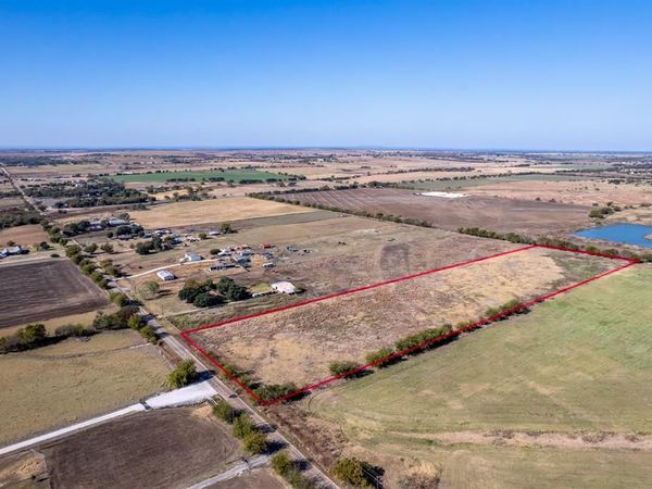5814 Woodard Avenue, Cleburne, TX 76033