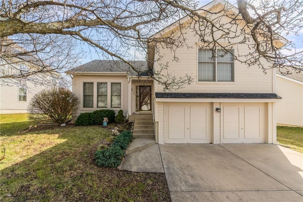 1104 River Run Drive, Platte City, MO 64079 Main Photo