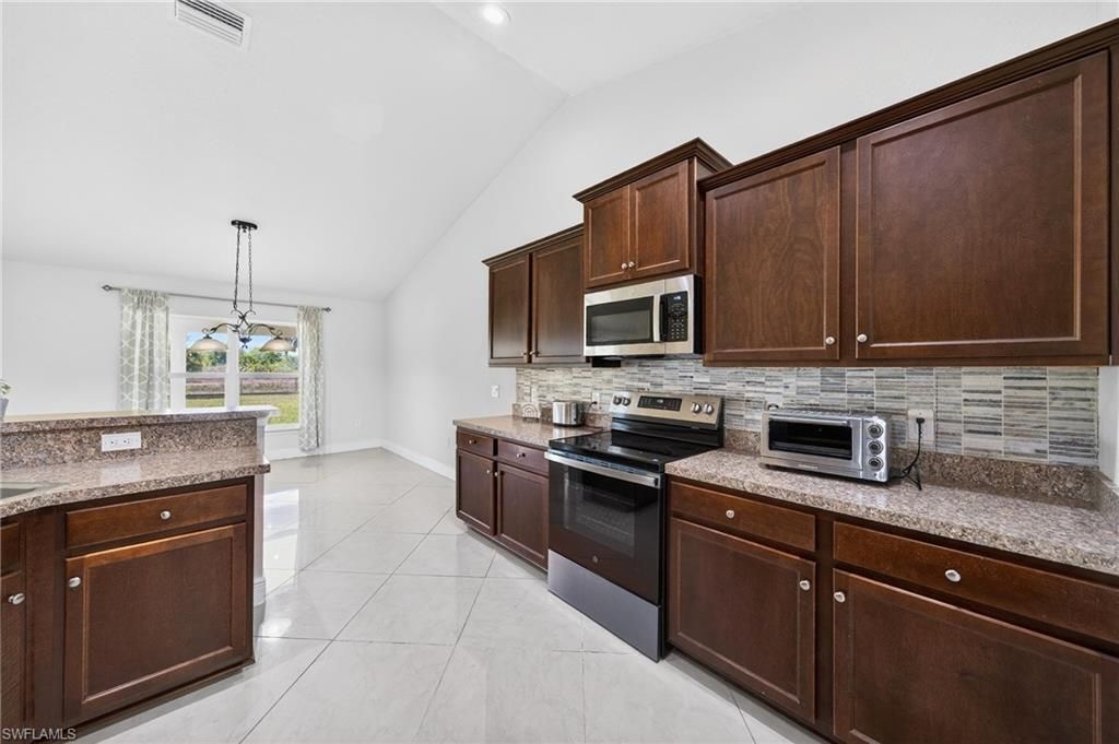 533 Willowbrook Dr , Lehigh Acres, FL 33972 Photo