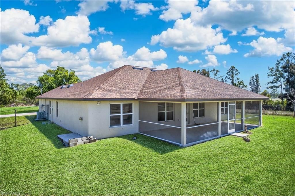 533 Willowbrook Dr , Lehigh Acres, FL 33972 Photo