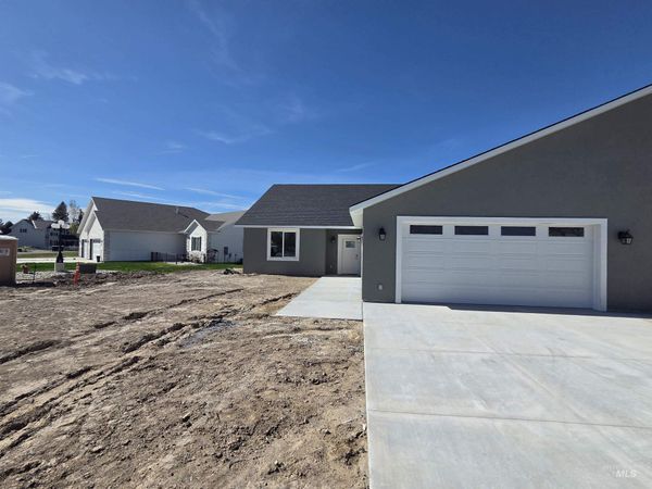 39 Lakeside Loop, Burley, ID 83318