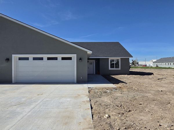 40 Lakeside Loop, Burley, ID 83318