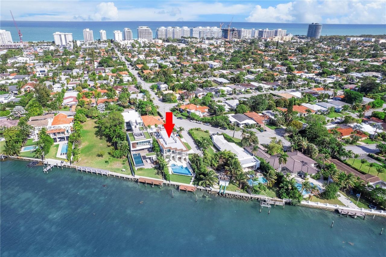 919 92nd St, Surfside, FL 33154 Photo