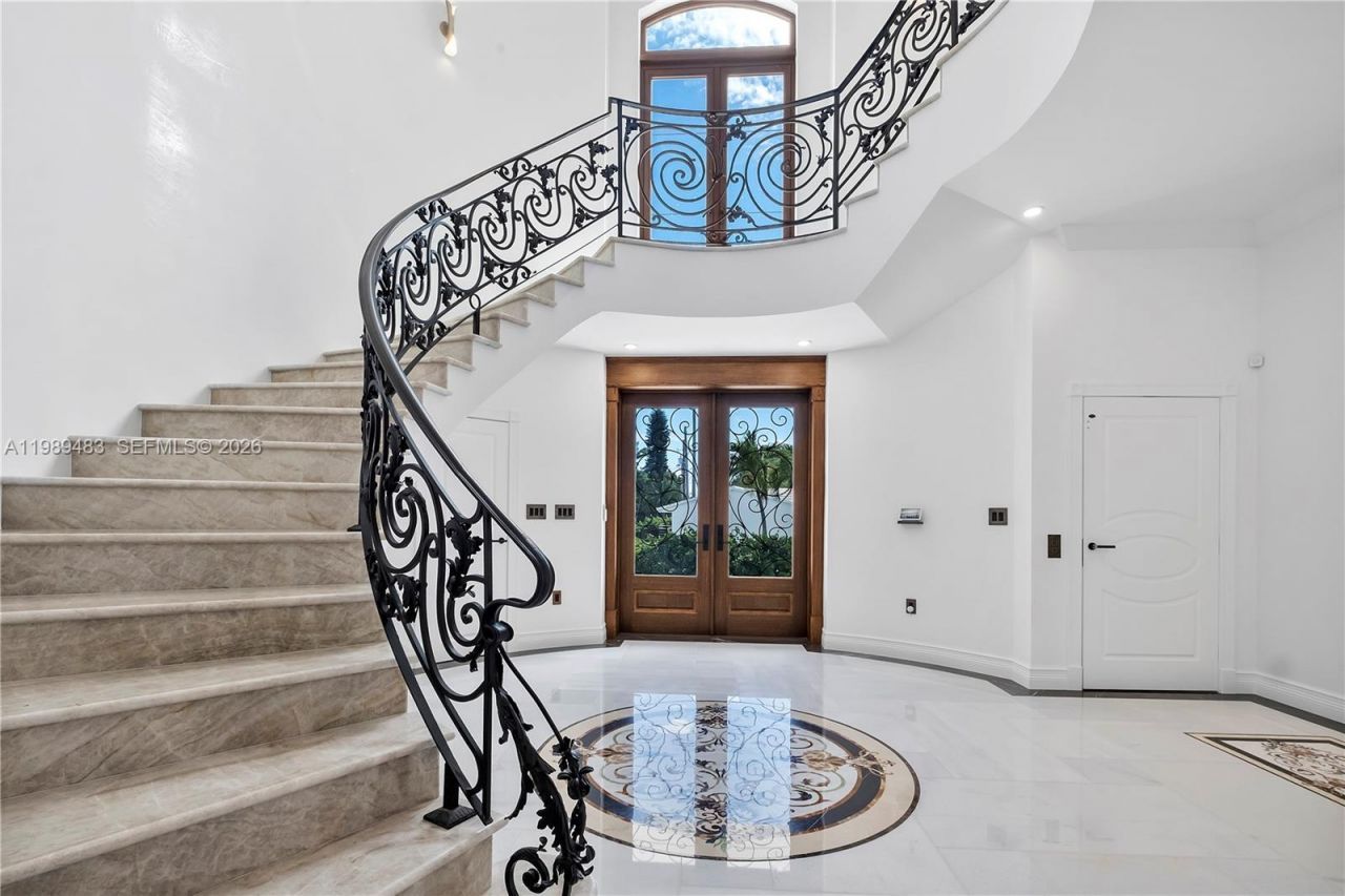 919 92nd St , Surfside, FL 33154 Photo