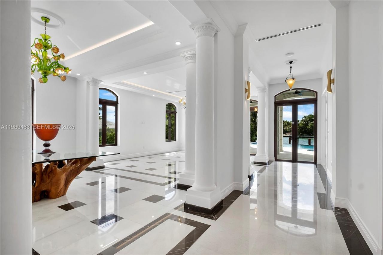 919 92nd St, Surfside, FL 33154 Photo