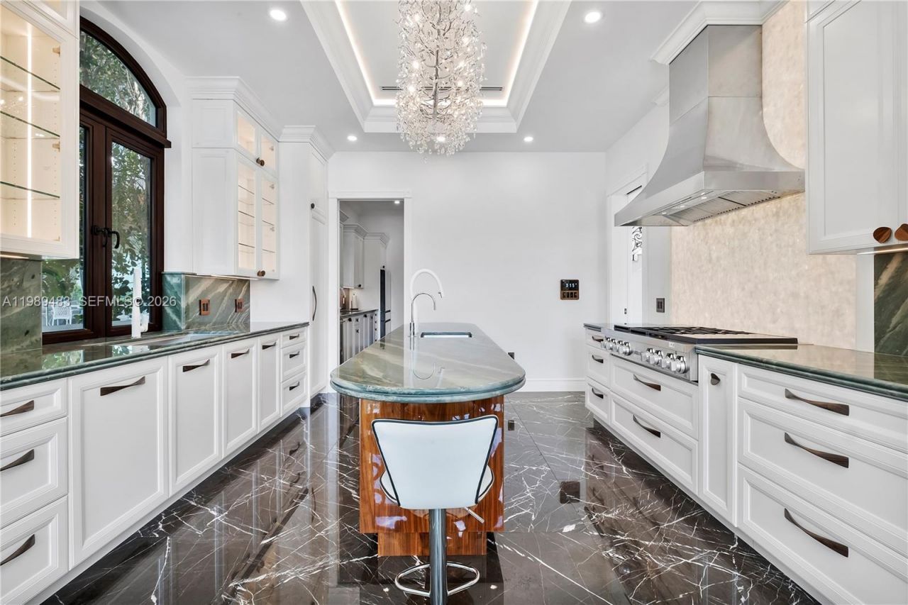 919 92nd St, Surfside, FL 33154 Photo