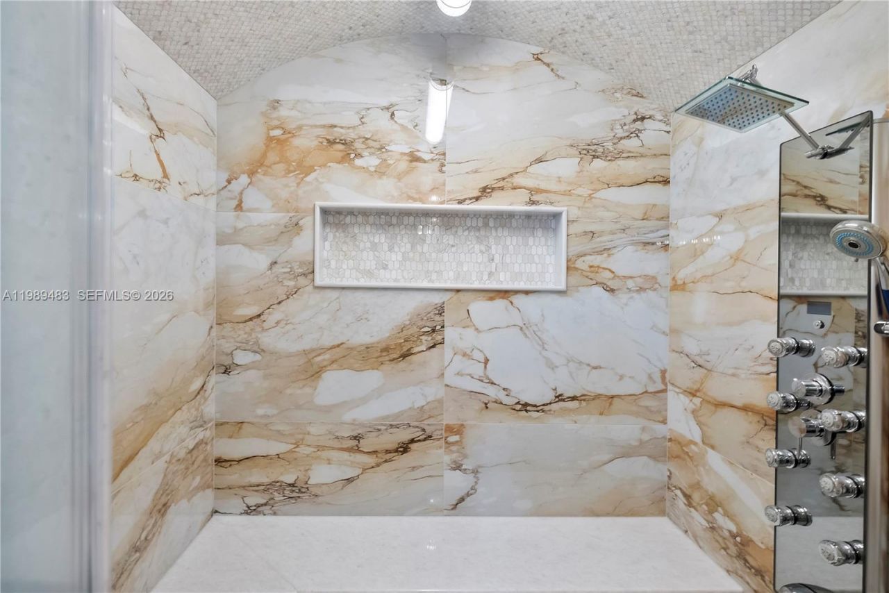 919 92nd St , Surfside, FL 33154 Photo