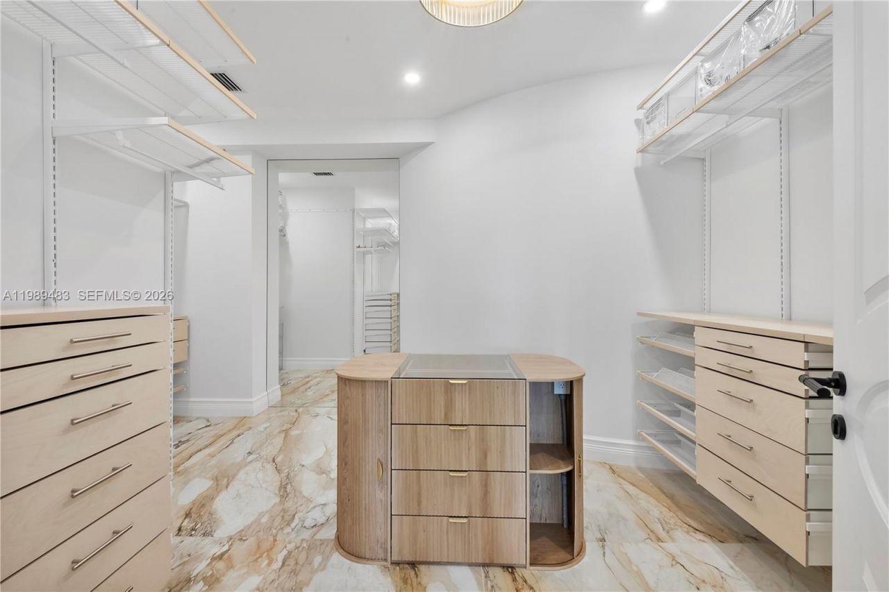 919 92nd St, Surfside, FL 33154 Photo