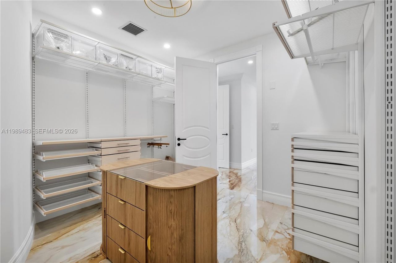 919 92nd St, Surfside, FL 33154 Photo