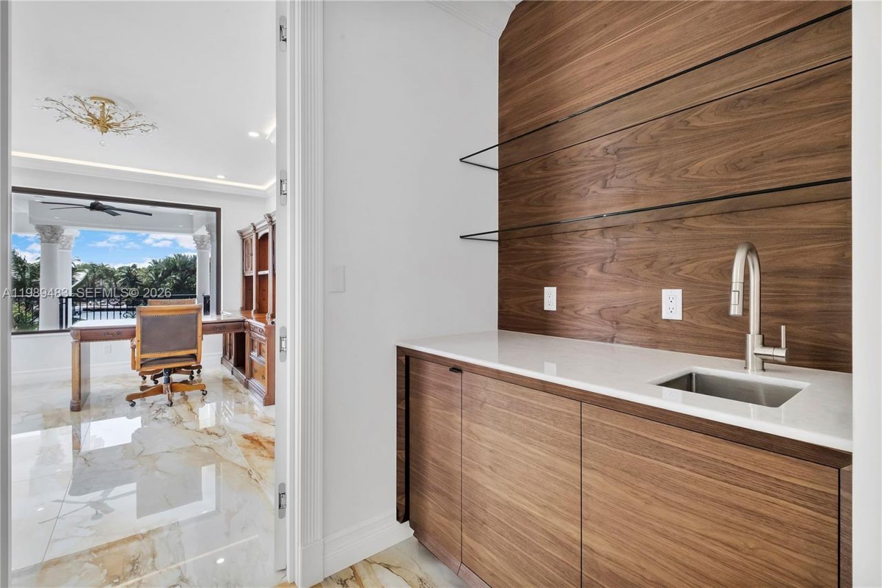 919 92nd St, Surfside, FL 33154 Photo