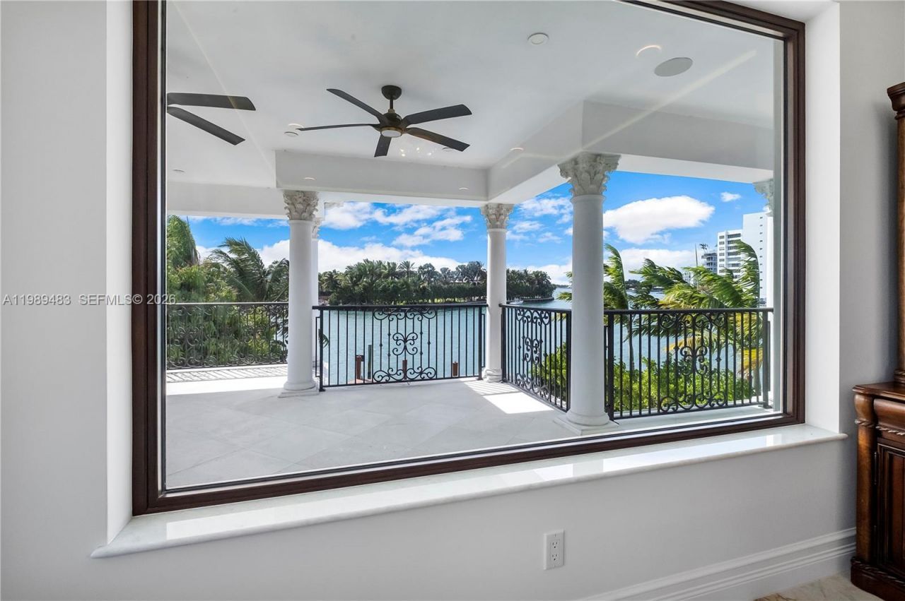 919 92nd St , Surfside, FL 33154 Photo