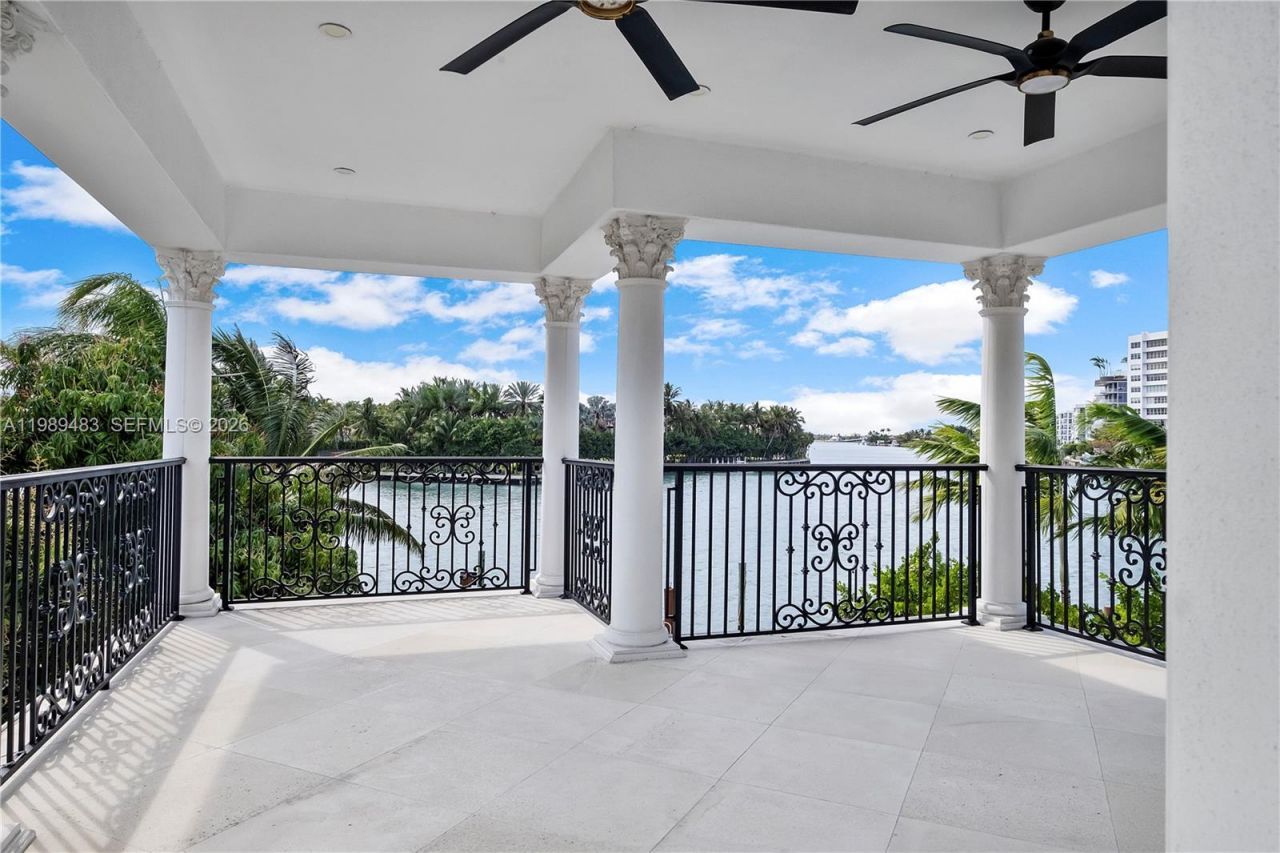 919 92nd St , Surfside, FL 33154 Photo