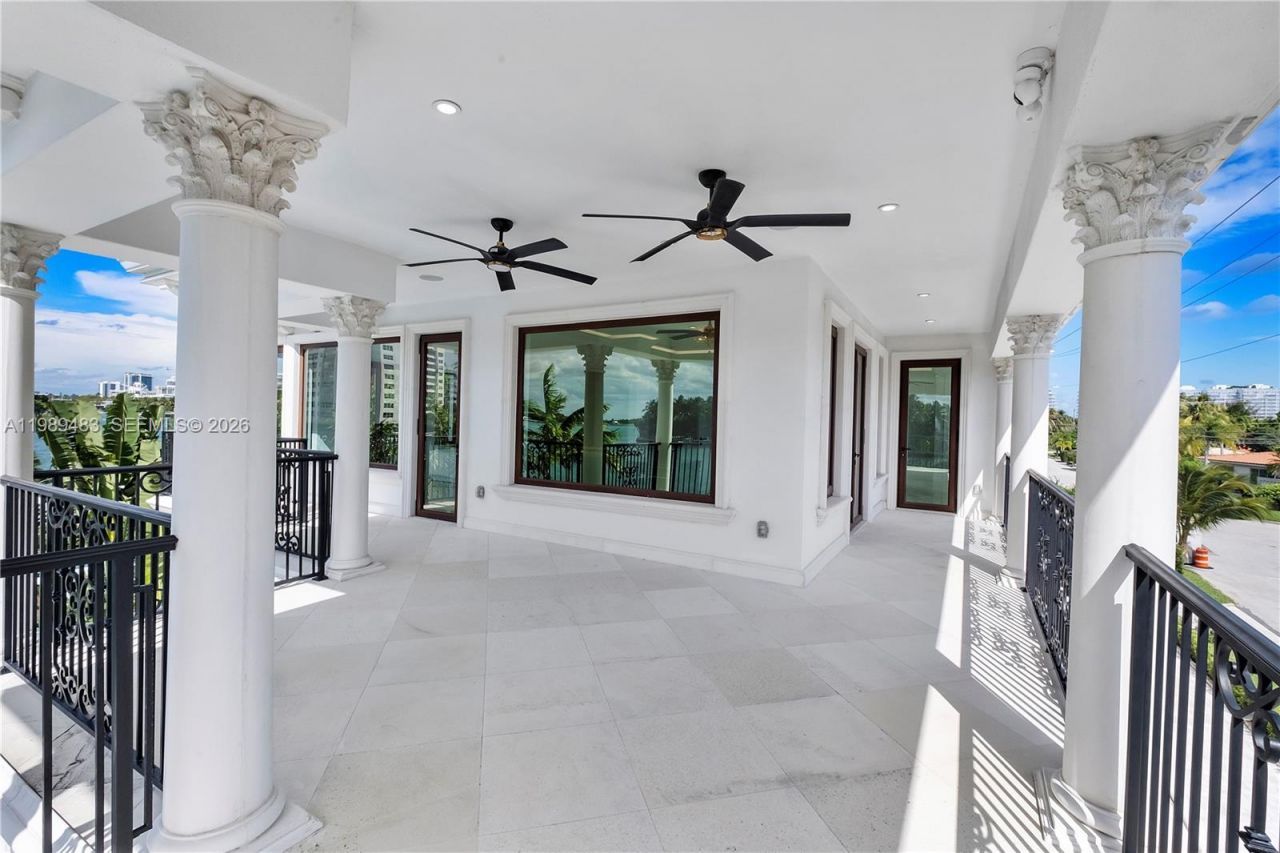 919 92nd St , Surfside, FL 33154 Photo