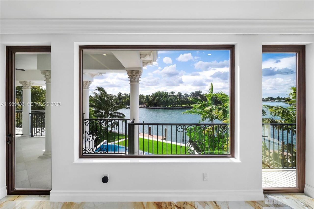 919 92nd St , Surfside, FL 33154 Photo