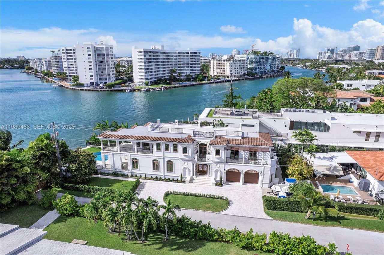 919 92nd St , Surfside, FL 33154 Photo