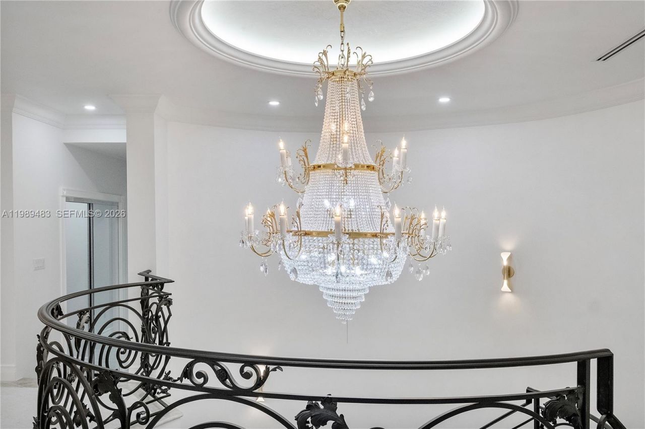 919 92nd St , Surfside, FL 33154 Photo