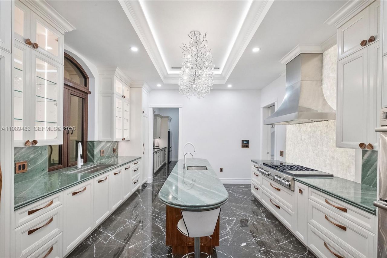 919 92nd St, Surfside, FL 33154 Photo