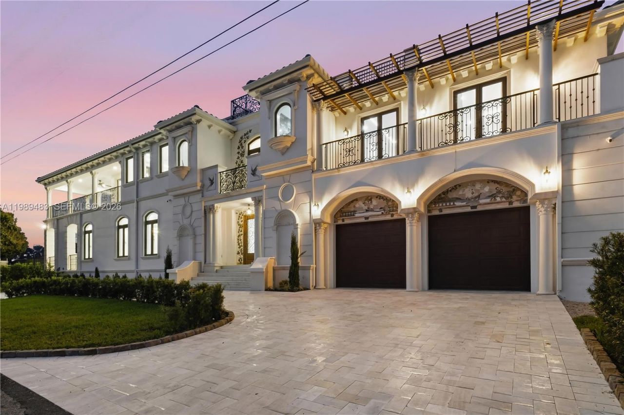 919 92nd St , Surfside, FL 33154 Photo