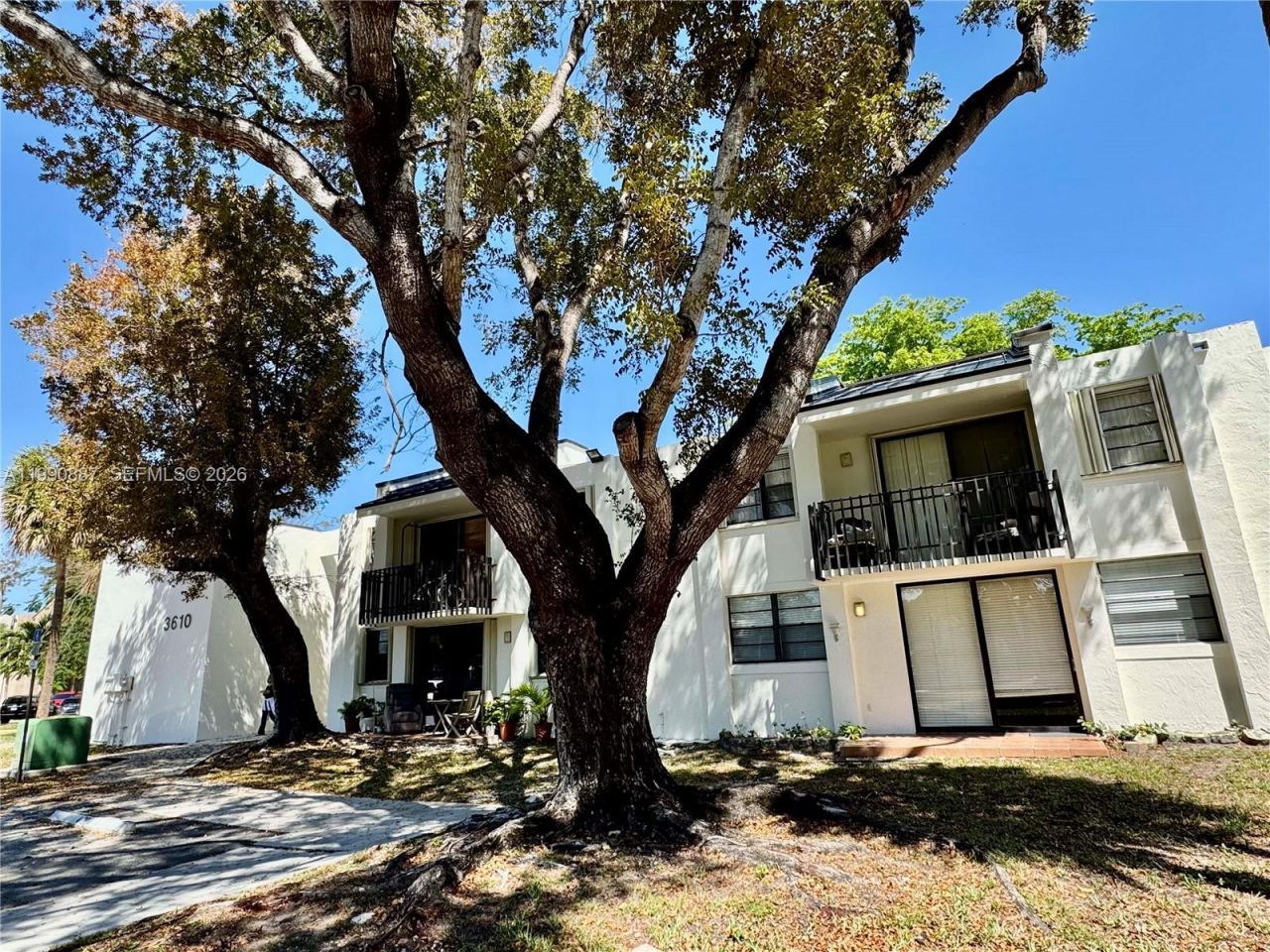 3610 SW 114th Ave , Unit 4-202, Miami, FL 33165 Photo