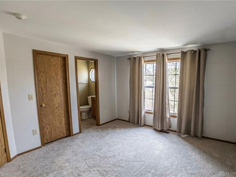 2266 Nutmeg Court, Fairborn, OH 45324 Photo 7