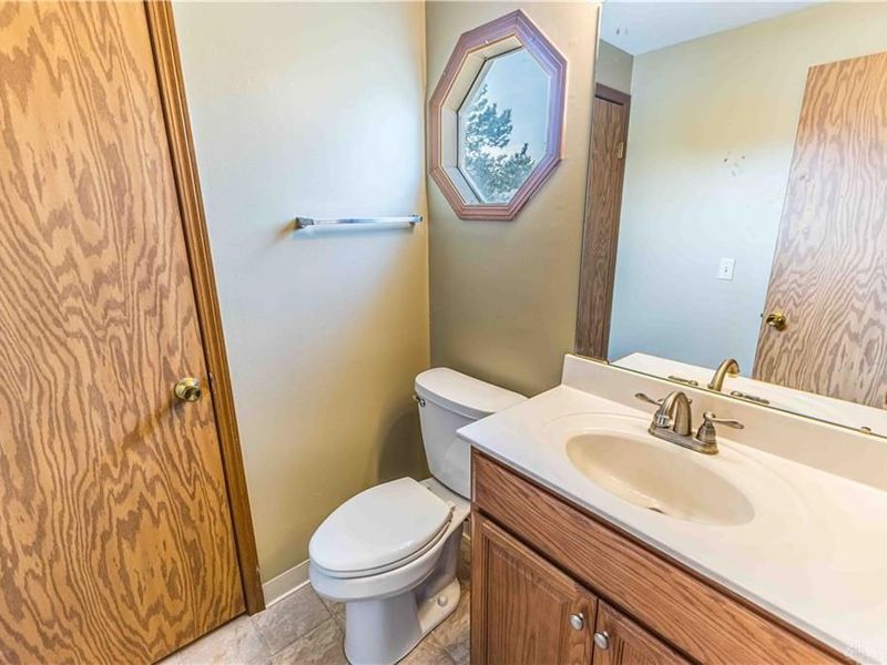 2266 Nutmeg Court, Fairborn, OH 45324 Photo 8