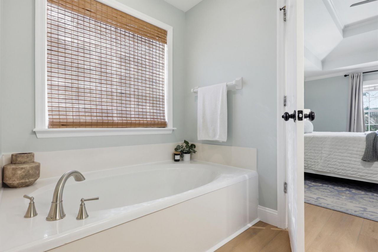 306 Hook Lane Photo 17