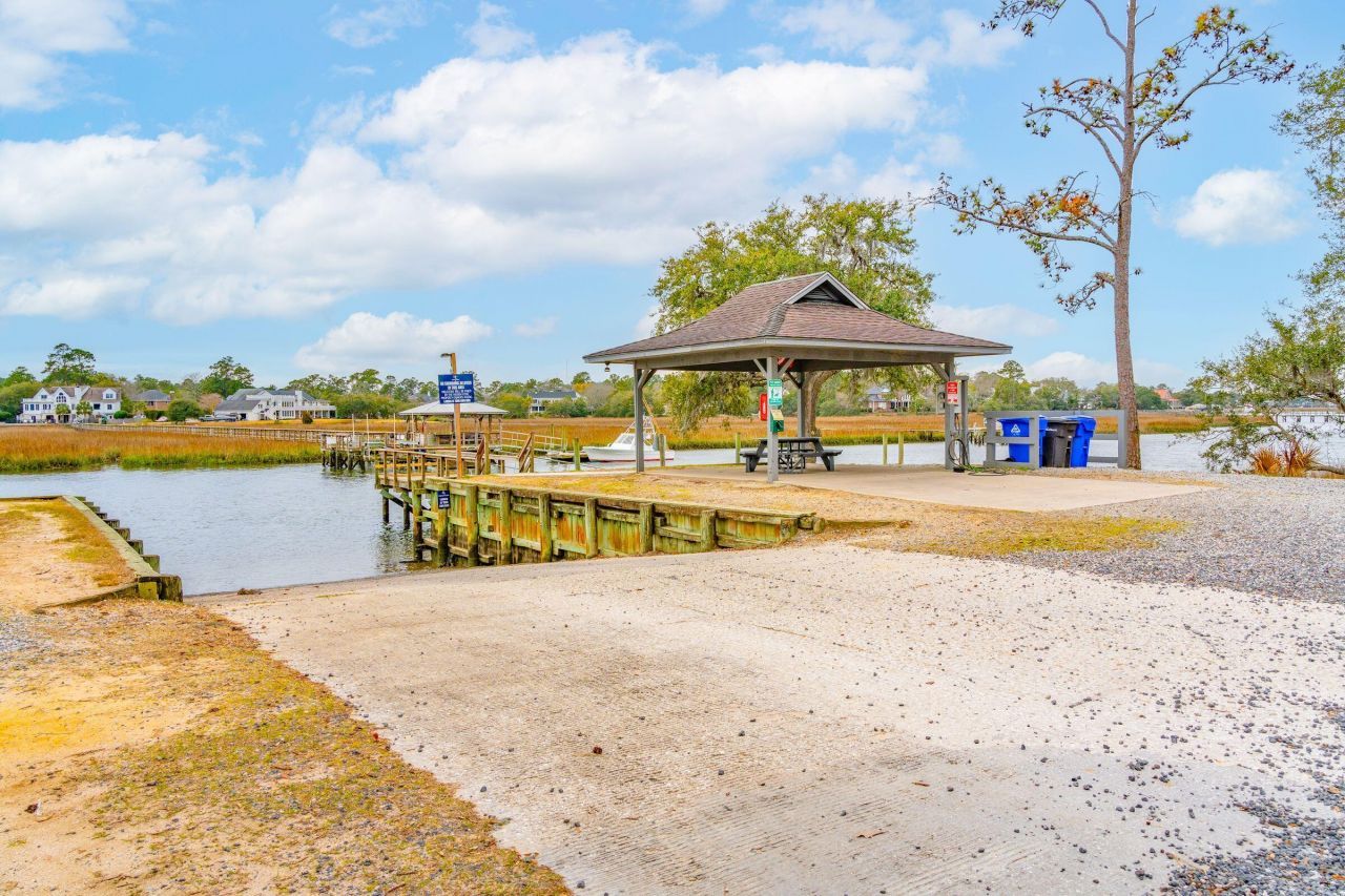 306 Hook Lane Photo 29