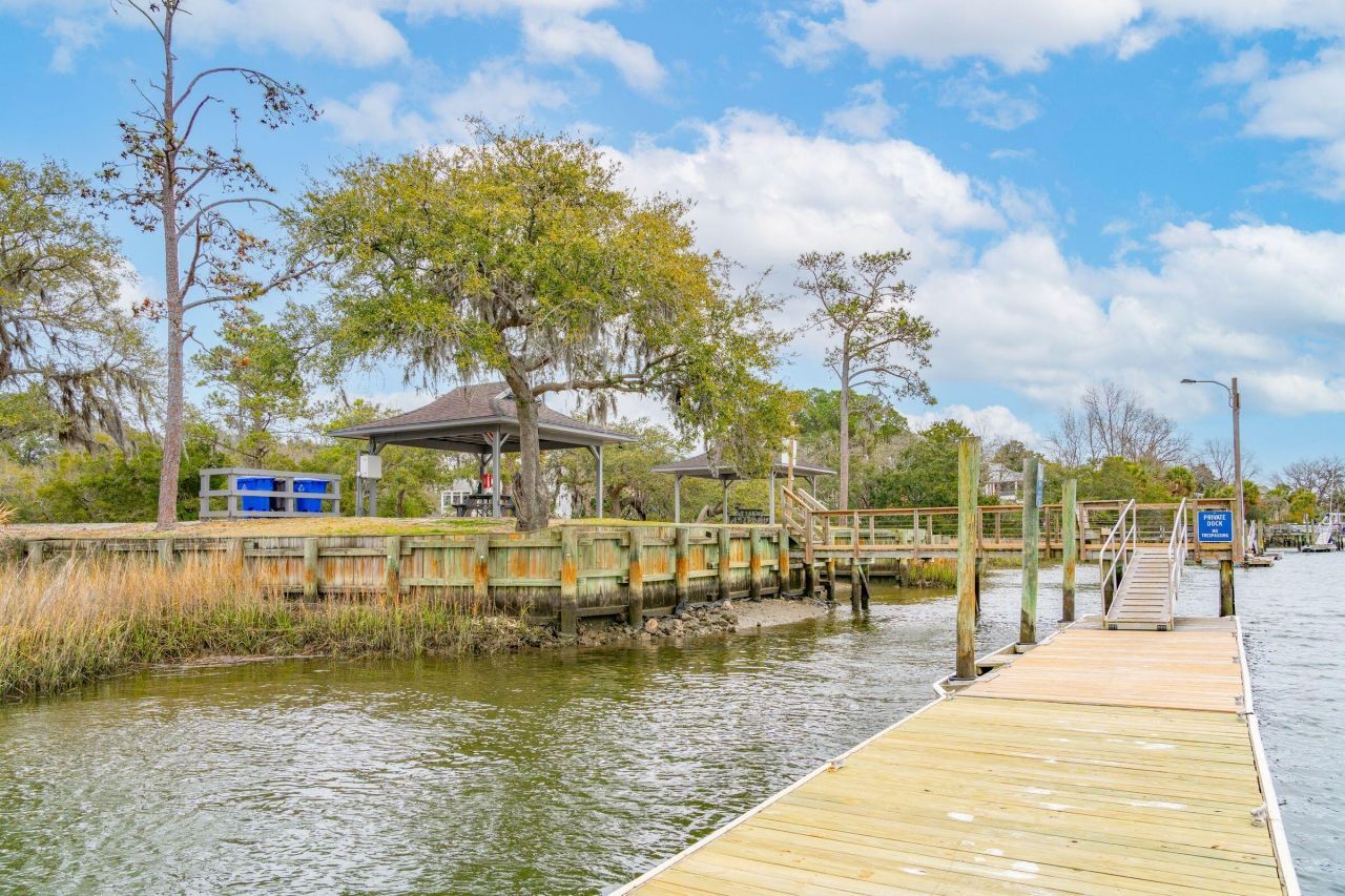 306 Hook Lane Photo 31