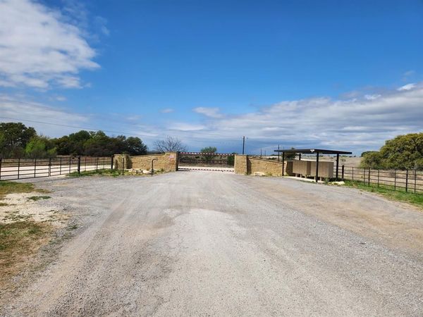 400 Blackjack Oak Drive , Goldthwaite, TX 76844