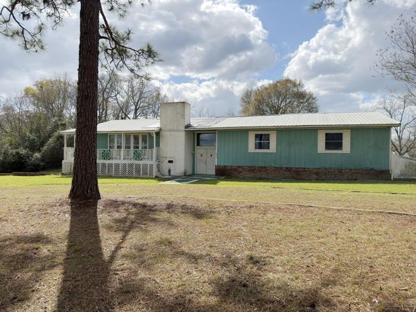 22121 Hwy 331, Laurel Hill, FL 32567