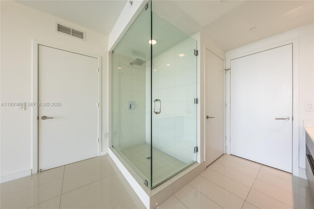 460 NE 28th St, Unit 707, Miami, FL 33137 Photo