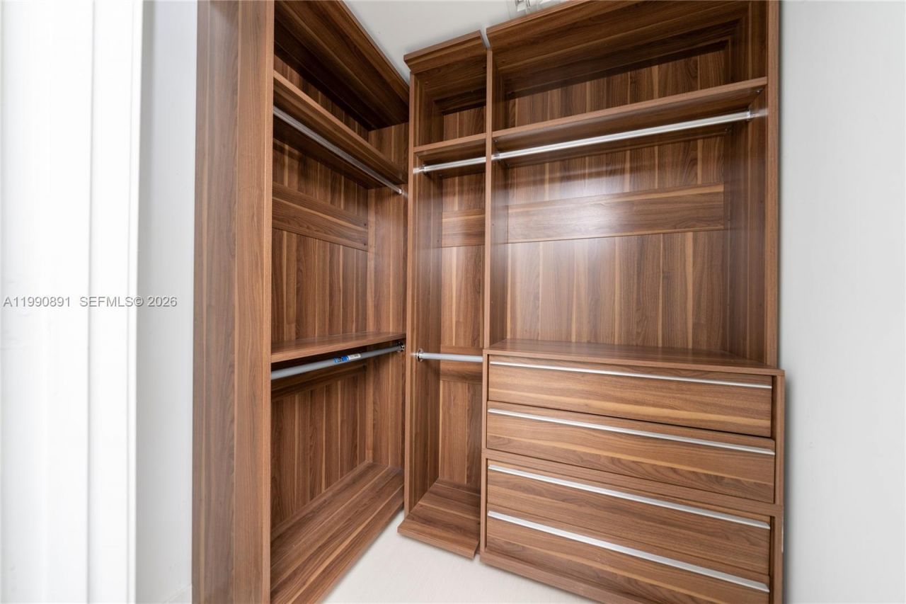 460 NE 28th St, Unit 707, Miami, FL 33137 Photo
