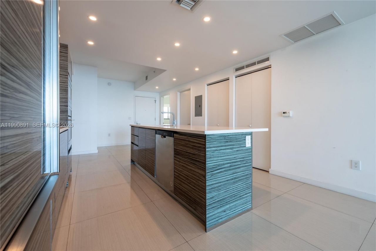 460 NE 28th St, Unit 707, Miami, FL 33137 Photo