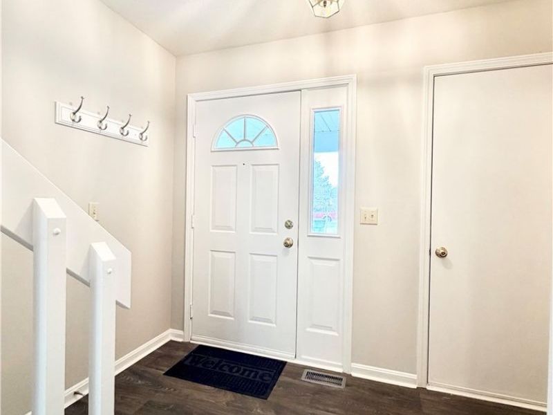 719 Gold Leaf Court, Streetsboro, OH 44241 Photo 2