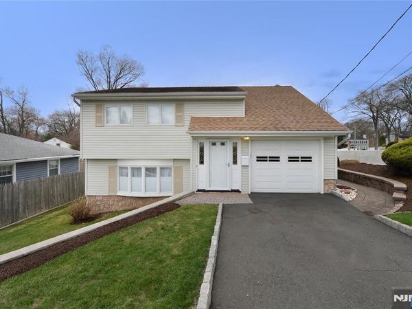 140 Manhattan Avenue, WALDWICK, NJ 07463