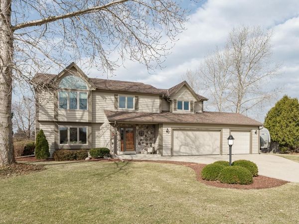 N106W14764 Harrison CIRCLE, Germantown, WI 53022