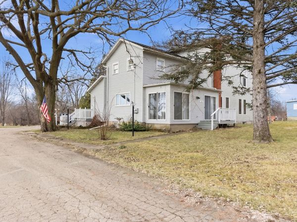 1431 Il Route 75 , Freeport, IL 61032