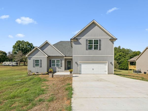 4005 Sweet Home Rd, Pleasant View, TN 37146