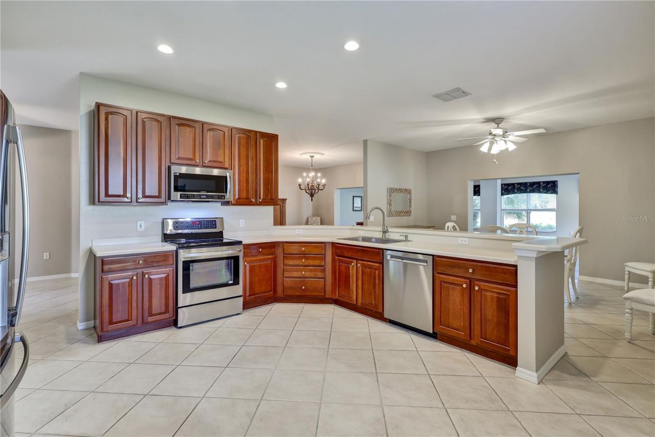 352 Hamrick Drive, Kissimmee, FL 34759 Photo