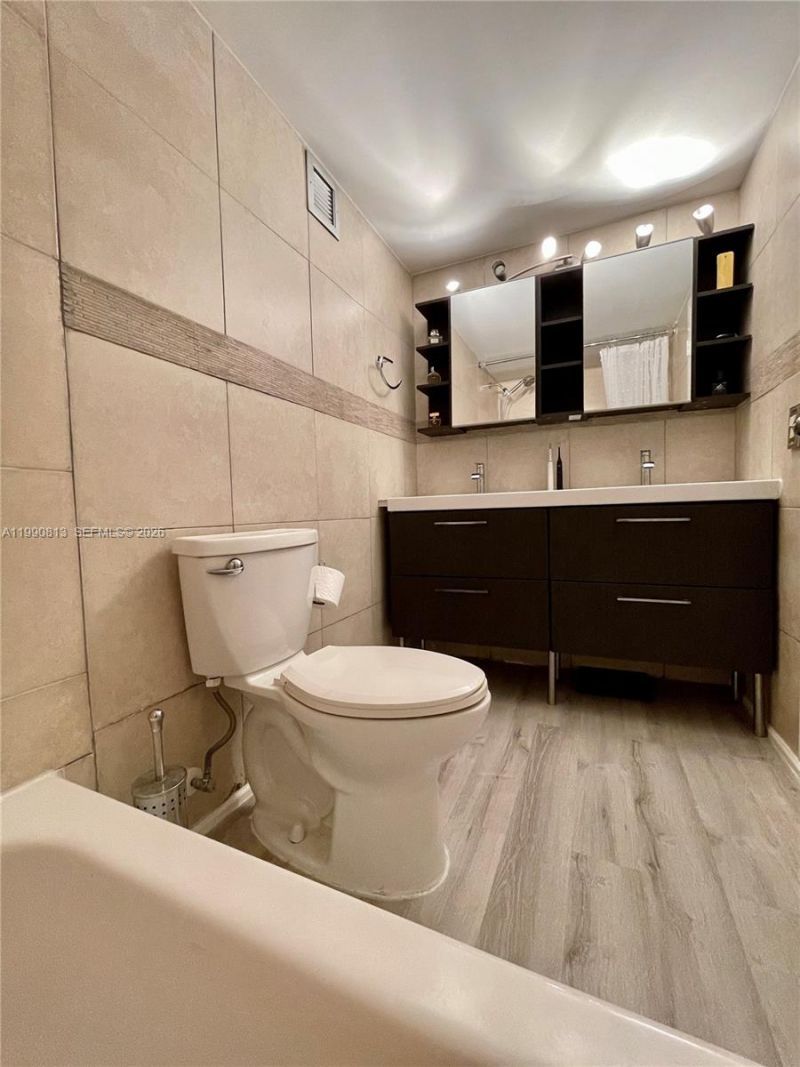 2101 Atlantic Shores Blvd , Unit 320, Hallandale Beach, FL 33009 Photo